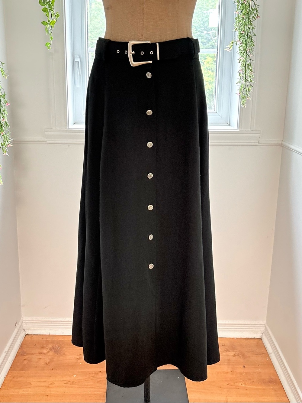 Classic Black Button-Front A-Line Skirt with Belt